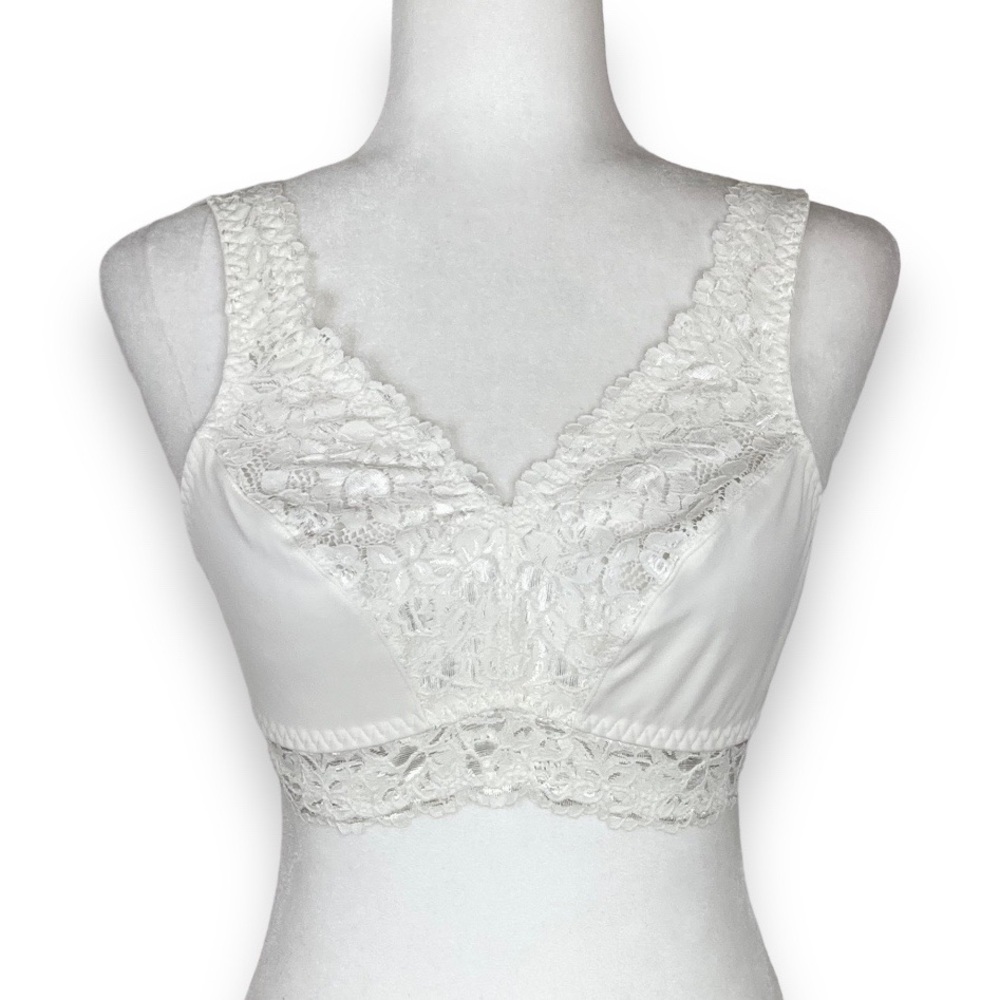 NWT Breezies Soft support Lace Bra S  Ivory